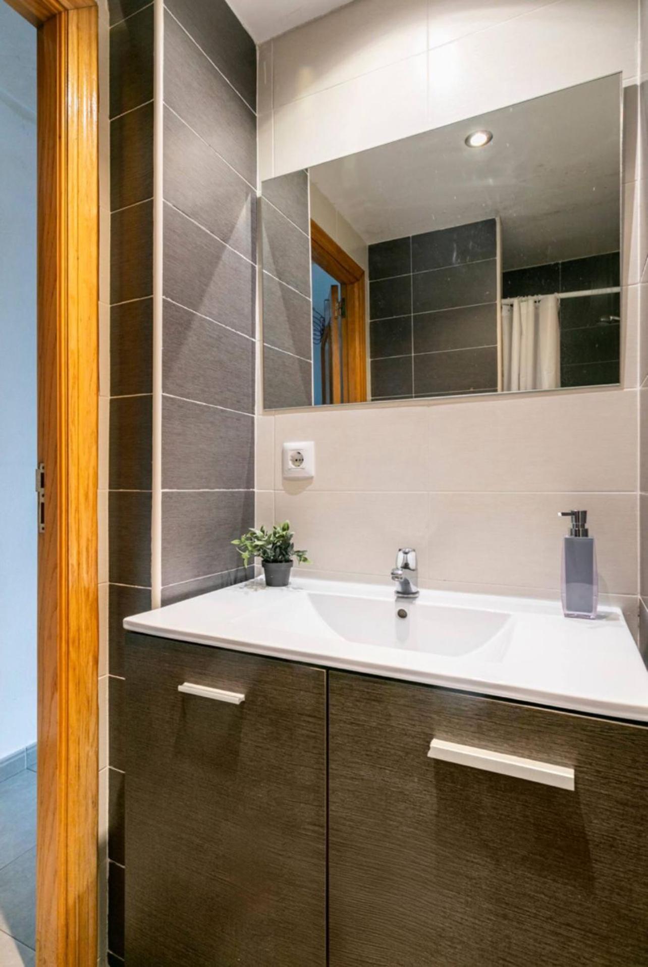 Acolhedor A 3 Minutos Da De Gandia Apartamento